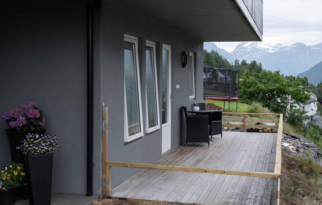 Stryn Stor Og Moderne Leilighet Εξωτερικό φωτογραφία